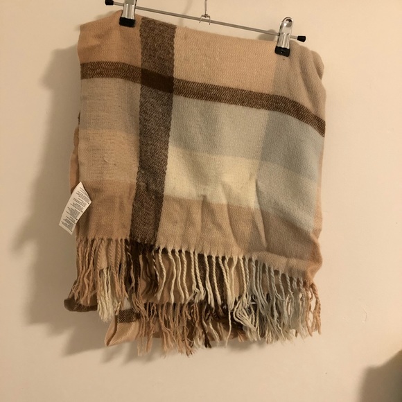 Plaid Blanket Scarf - Picture 2 of 5
